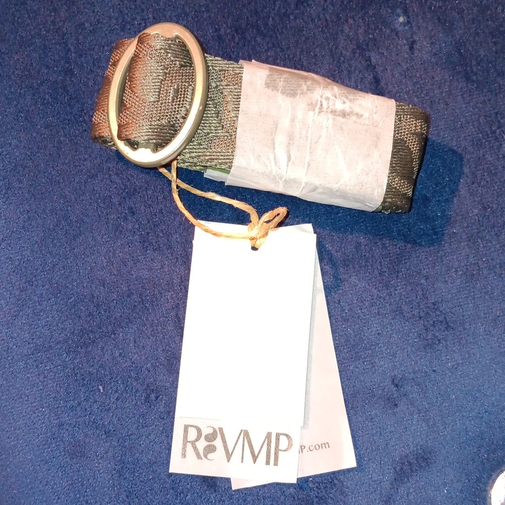 Medium size dune dog collar